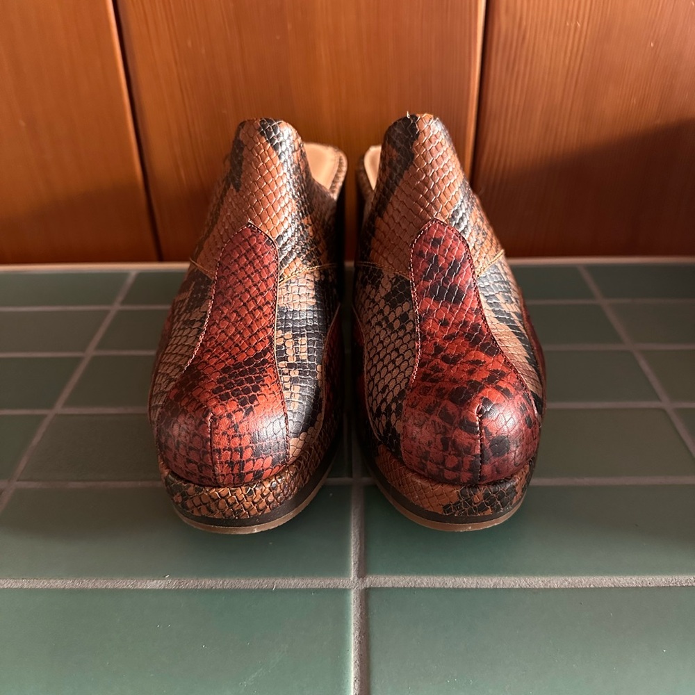 Leather Snake-Print Rachel Comey Clogs - Picture 5 of 6